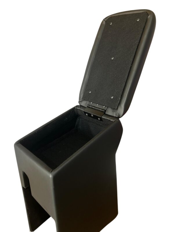 Kia Carens Armrest